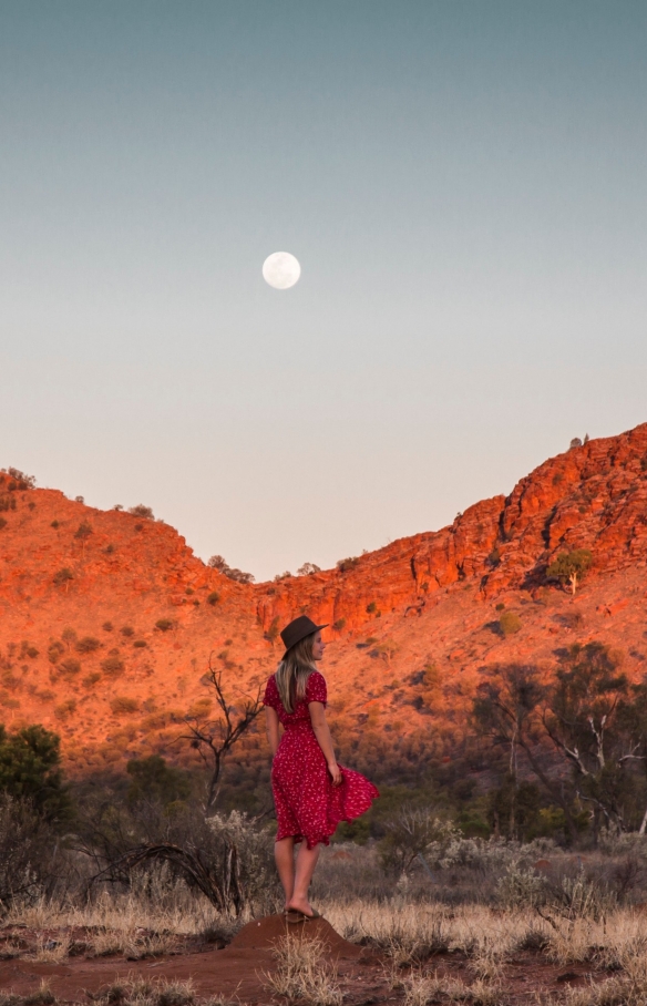  Girl viewing the West MacDonell Ranges, Northern Territory © Tourism Australia/Nicholas Kavo